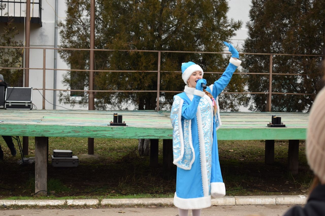 tradicionnyj novogodnij utrennik 01