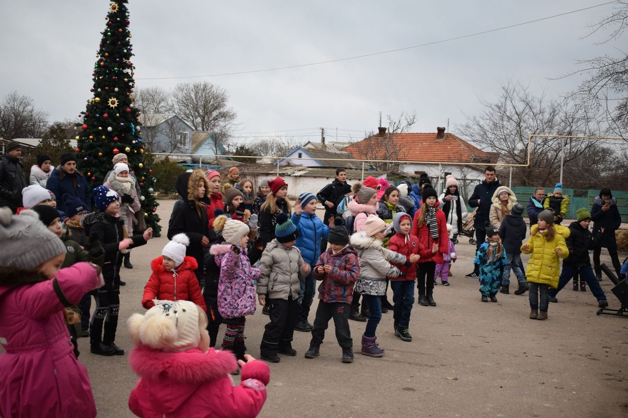 tradicionnyj novogodnij utrennik 01