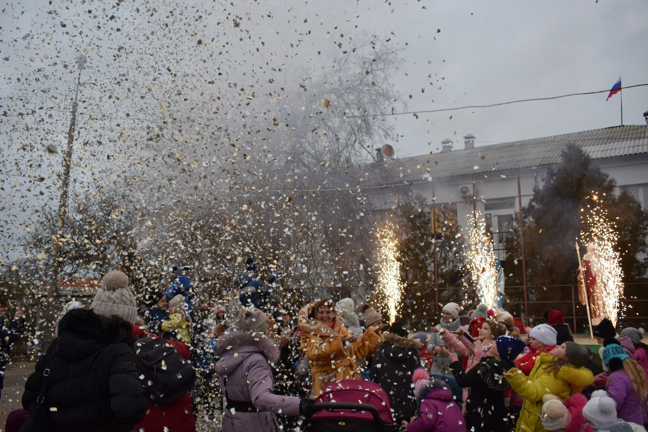 tradicionnyj novogodnij utrennik 01